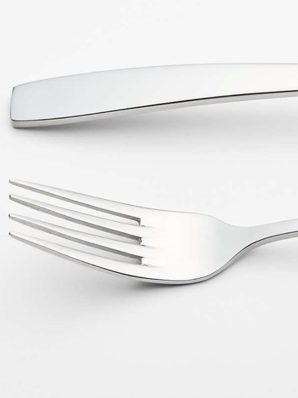 2x NIB NWT crate & barrel Dawson Mirror 22-Piece Flatware & Serveware Set - Picture 3 of 3